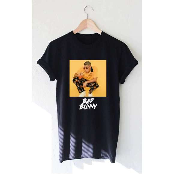 Bad Bunny Rapper T-shirt - Picture 1 of 3
